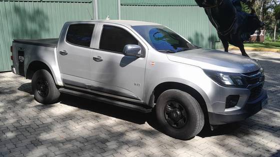 CHEVROLET S10 2.8 16V TURBO DIESEL LS CD 4X4 MANUAL CHEVROLET S10 2.8 16V TURBO DIESEL LS CD 4X4 MANUAL